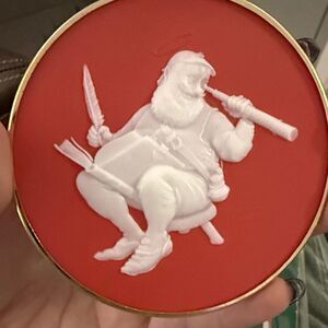 Hallmark Norman Rockwell Cameo Ornament 1986 Dated Collector Series